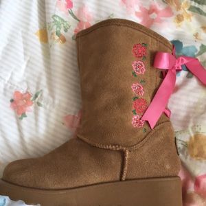 Brown Bearpaw Boots US Size 2